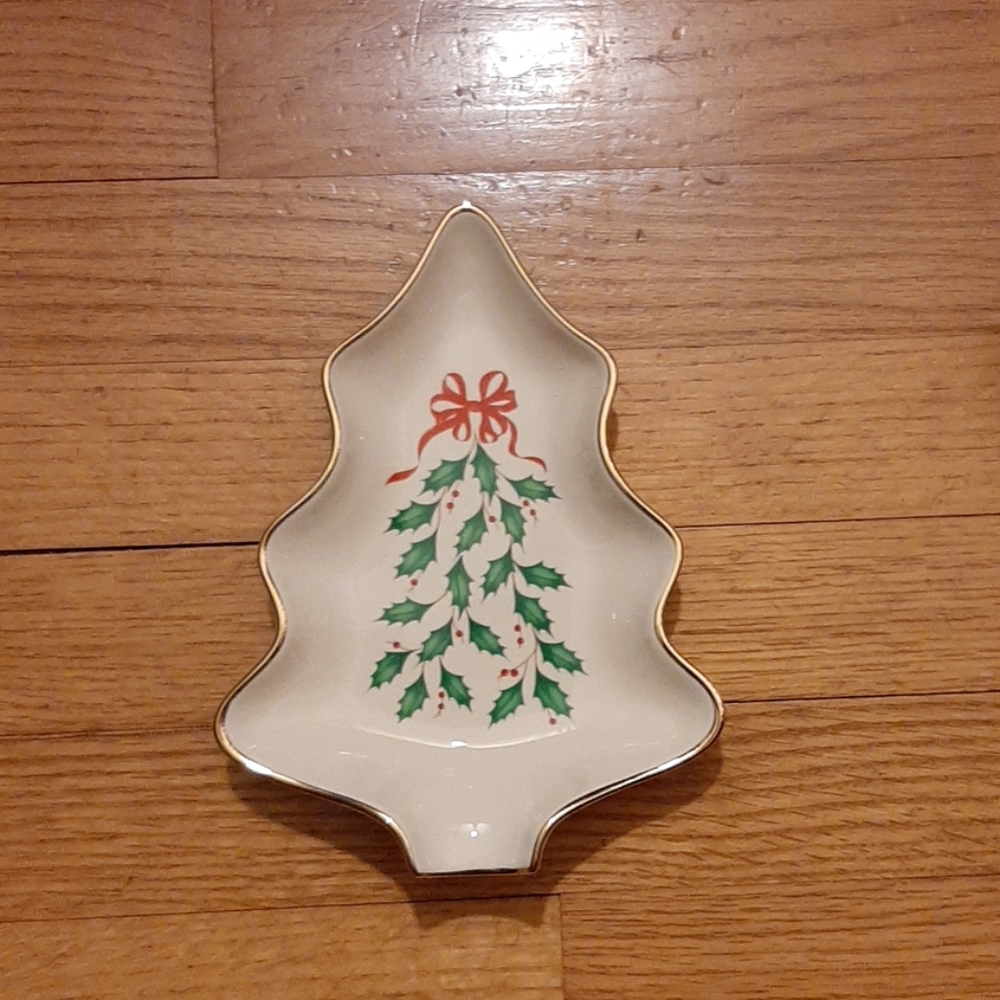 LENOX CHRISTMAS TREE DISH - Picture 2 of 5